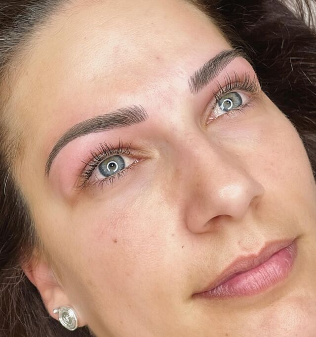 ARTIST| ZAR - swipe for before - Adding fullness and enhancing natural shapes..nano needle & digital machine, not microbladed - please visit my website for more info - training enquiries info@shushabeauty.com ZIP PAY NOW AVAILABLE 
#cosmetictattoo #brows 
please SMS ONLY bookings 0401990018
More info/ prices please go to my website and FAQ section 😊 www.shushabeauty.com - link in bio